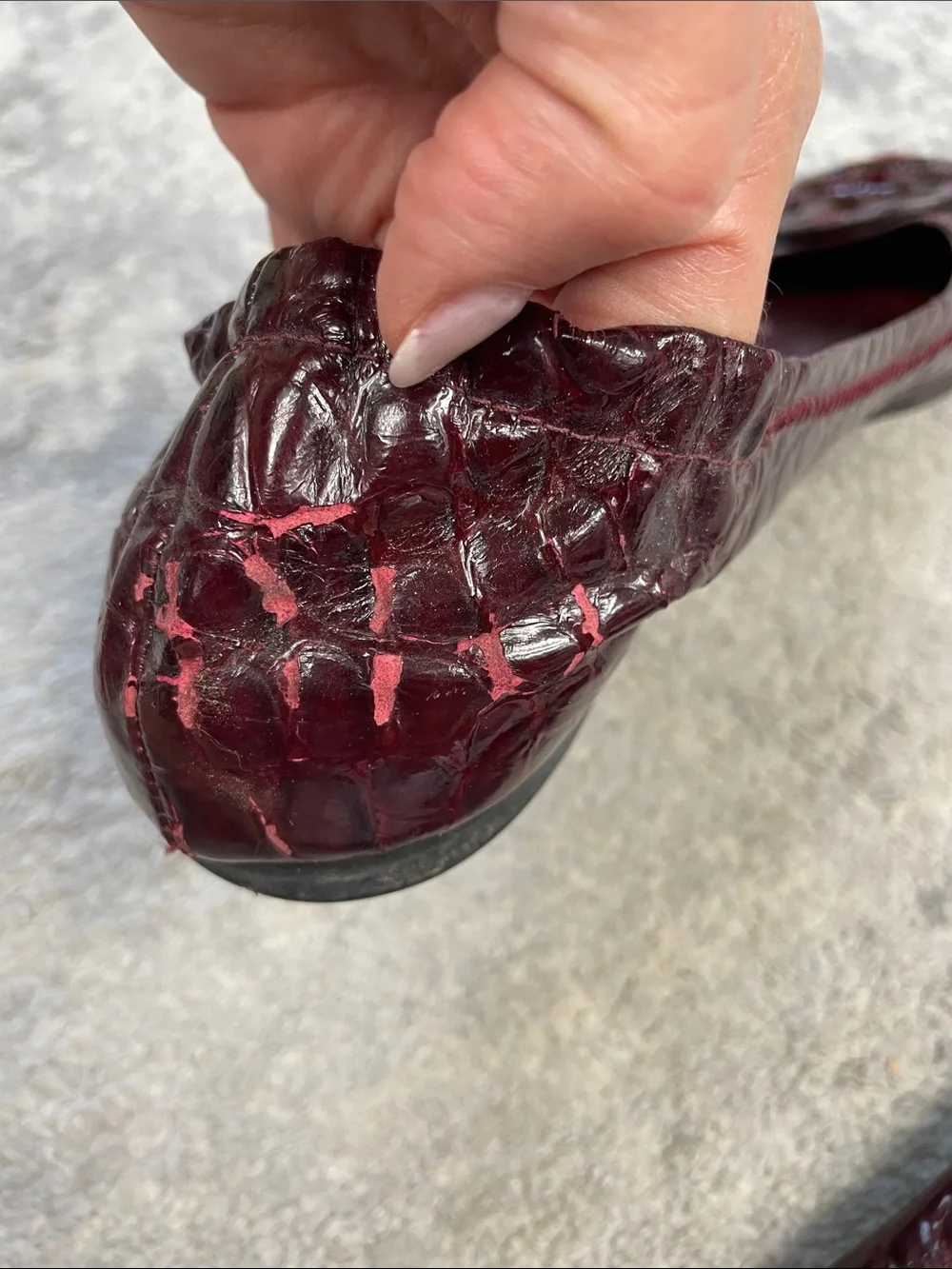 Tory Burch Reva T Logo Medallion Scrunch Burgundy Croc Patent Ballet Flats